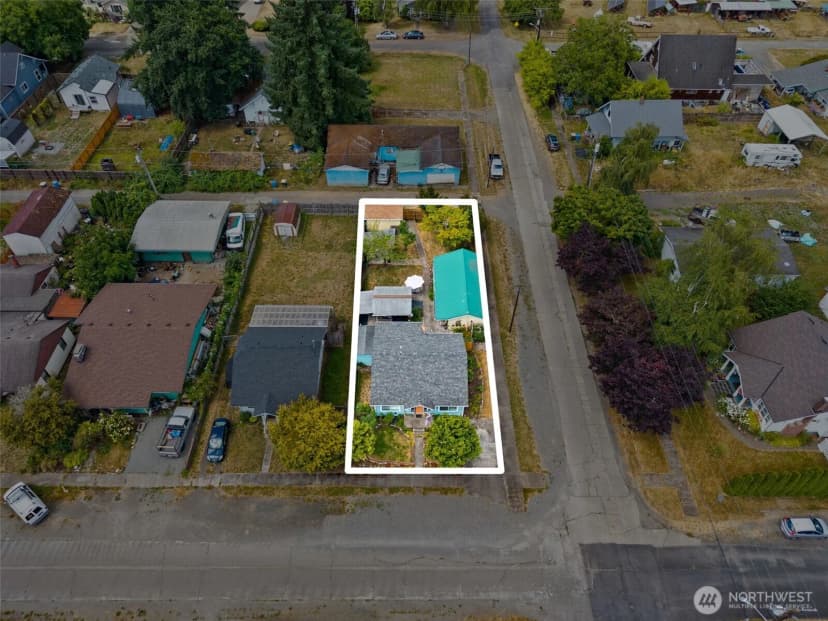 Property photo for 1131 J Street, Centralia photo 33