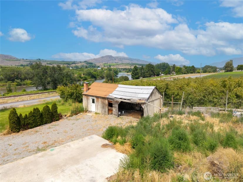 Property photo for 31952 A Highway 97, Tonasket photo 24