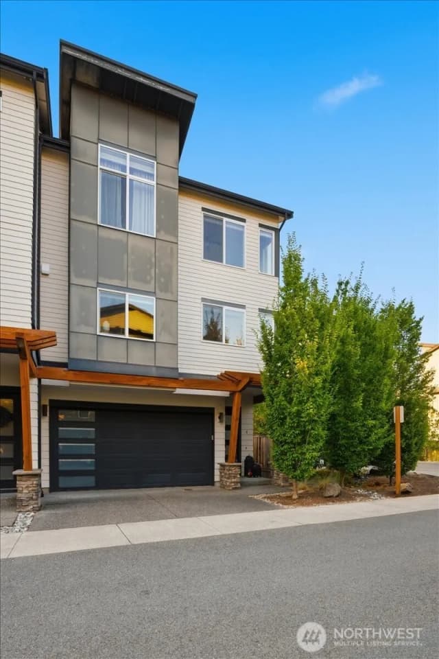 Property photo for 19225 Damson Road #f-4, Lynnwood photo 4