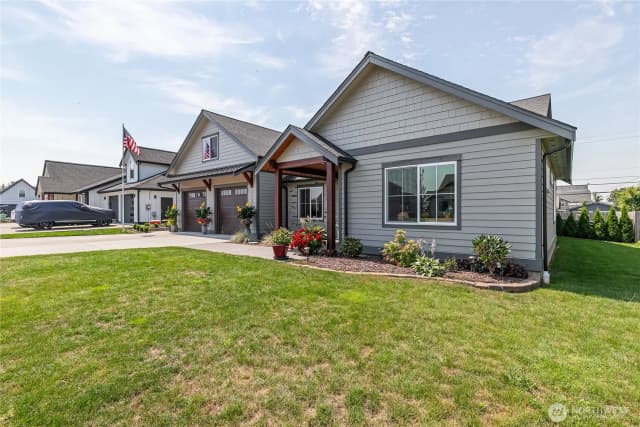 Property photo for 2240 Berryman Loop, Lynden photo 2