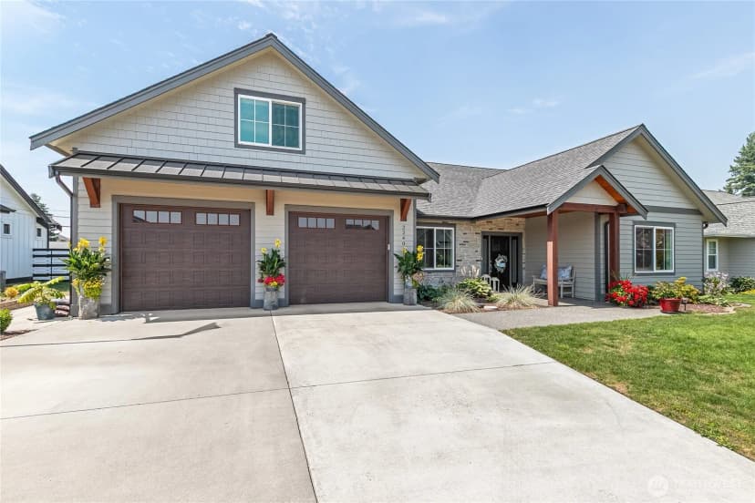 Property photo for 2240 Berryman Loop, Lynden photo 3