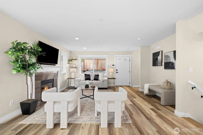 Property photo for 1513 23rd Avenue S, Seattle photo 6
