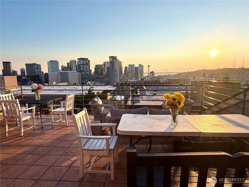 Property photo for 712 E Denny Way #401, Seattle photo 3