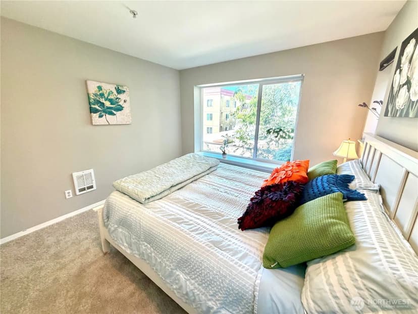 Property photo for 712 E Denny Way #401, Seattle photo 20
