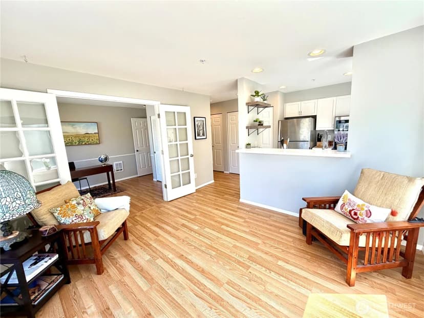 Property photo for 712 E Denny Way #401, Seattle photo 8