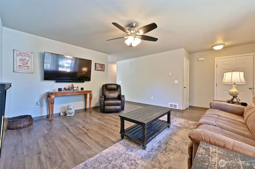 Property photo for 1706 194th Avenue Sw, Lakebay photo 9