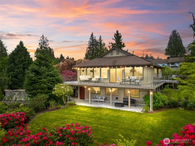 Property photo for 5128 Seaview Way, Everett