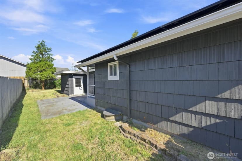 Property photo for 1402 Violet Meadow Street S, Tacoma photo 22