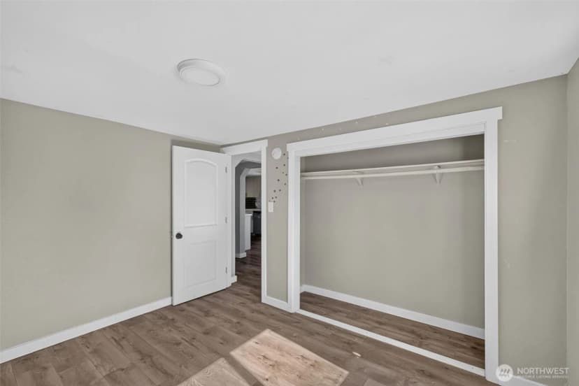 Property photo for 1402 Violet Meadow Street S, Tacoma photo 13