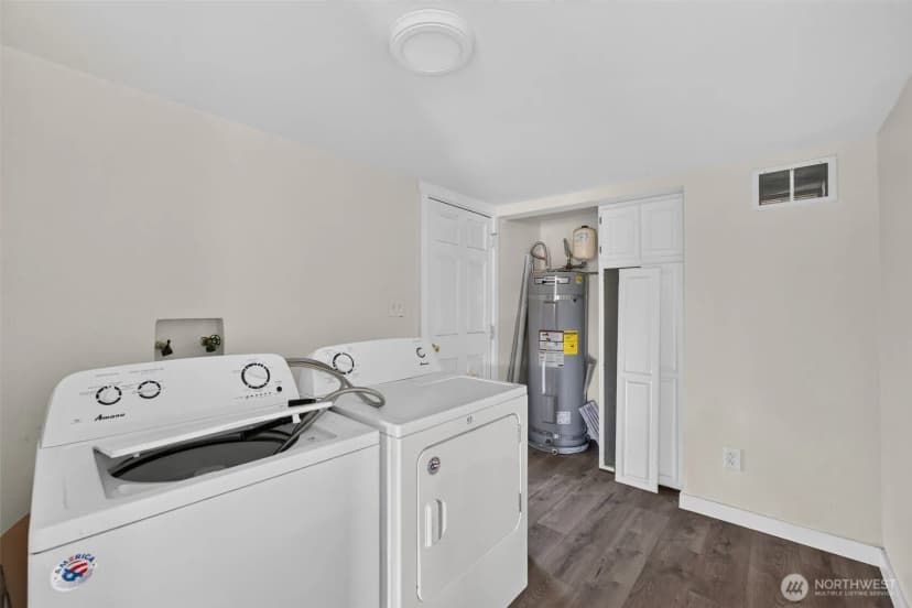 Property photo for 1402 Violet Meadow Street S, Tacoma photo 16