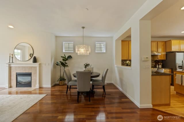 Property photo for 71 Sunset Court Nw, Issaquah photo 4