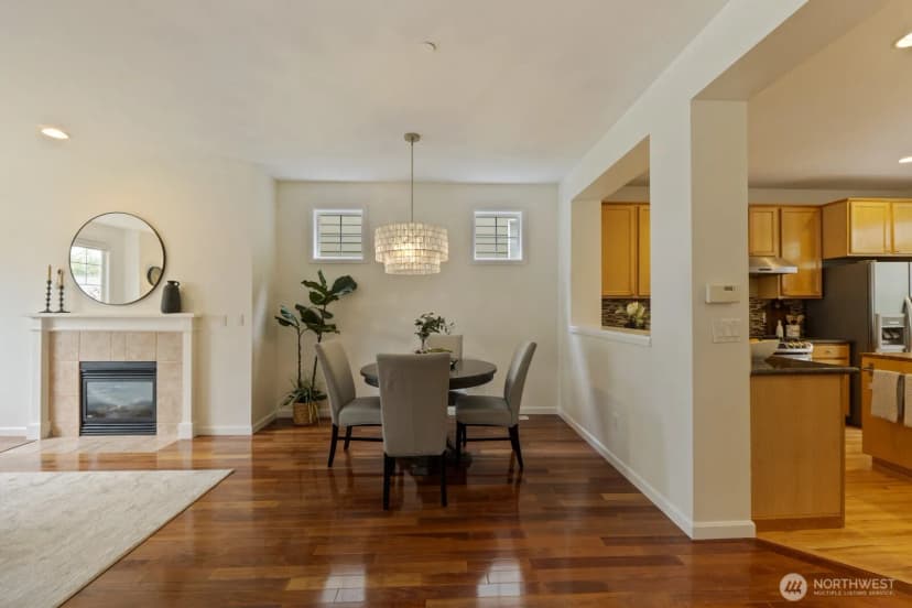 Property photo for 71 Sunset Court Nw, Issaquah photo 4