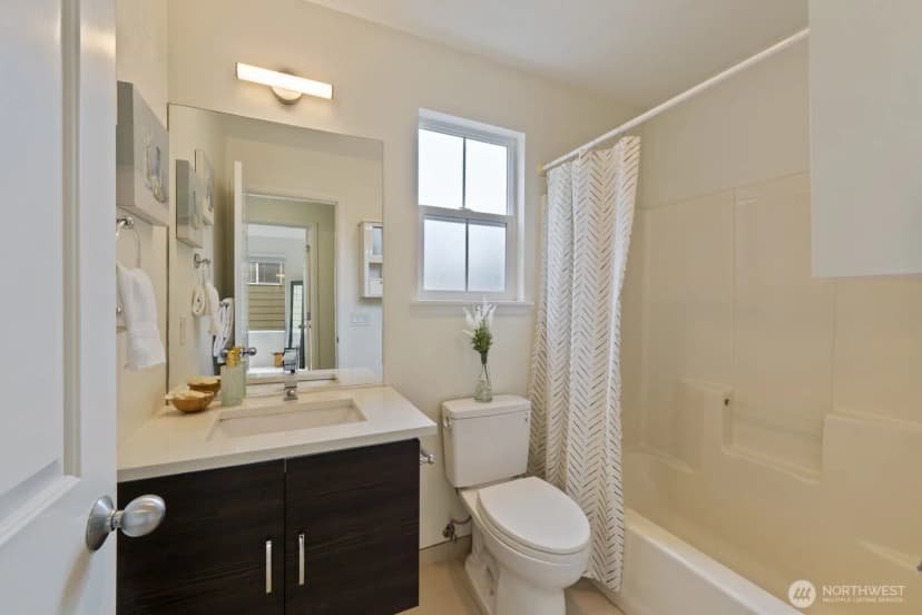Property photo for 71 Sunset Court Nw, Issaquah photo 24
