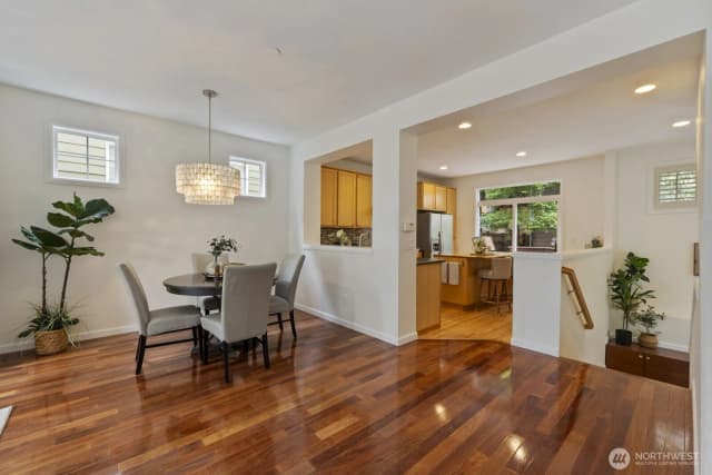 Property photo for 71 Sunset Court Nw, Issaquah photo 5
