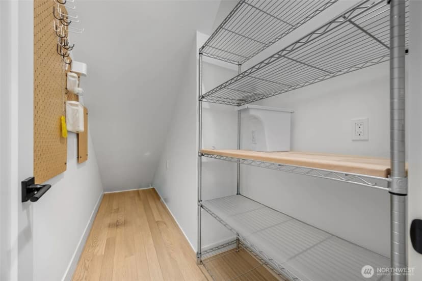 Property photo for 8530 13th Avenue Nw #b, Seattle photo 13
