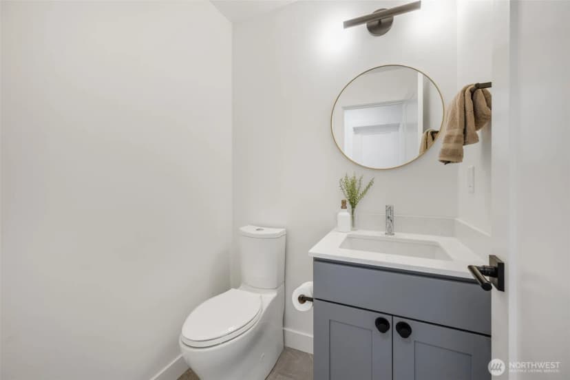 Property photo for 8530 13th Avenue Nw #b, Seattle photo 14