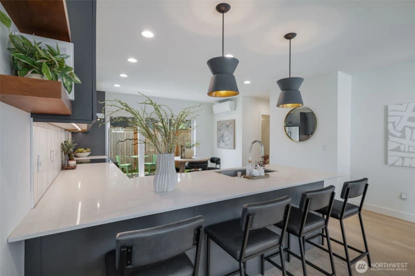 Property photo for 8530 13th Avenue Nw #b, Seattle photo 11
