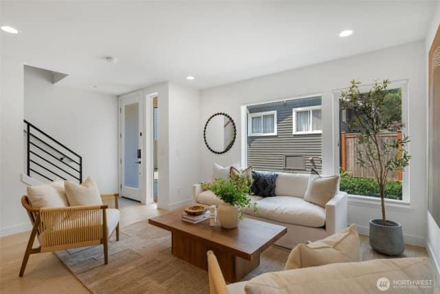 Property photo for 8530 13th Avenue Nw #b, Seattle photo 4