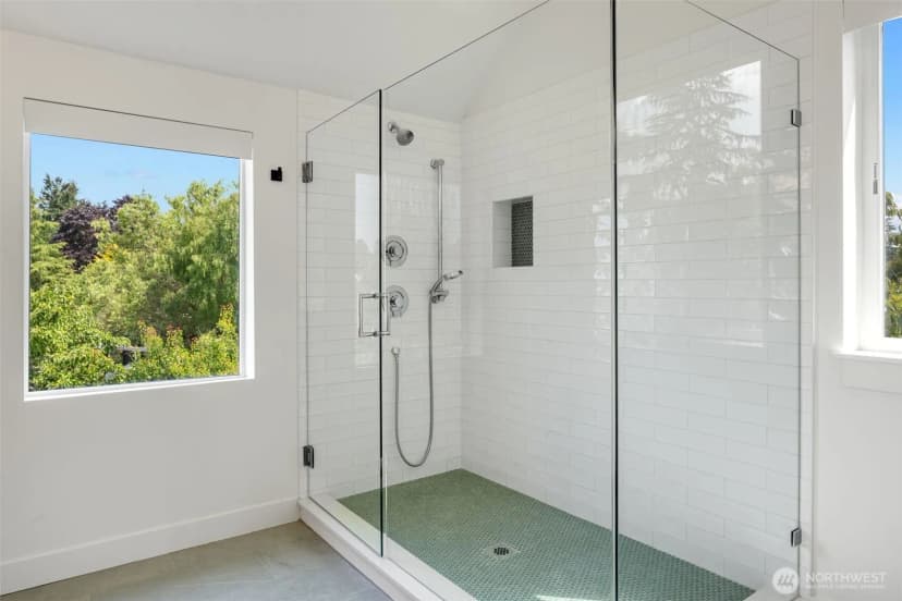 Property photo for 8530 13th Avenue Nw #b, Seattle photo 31