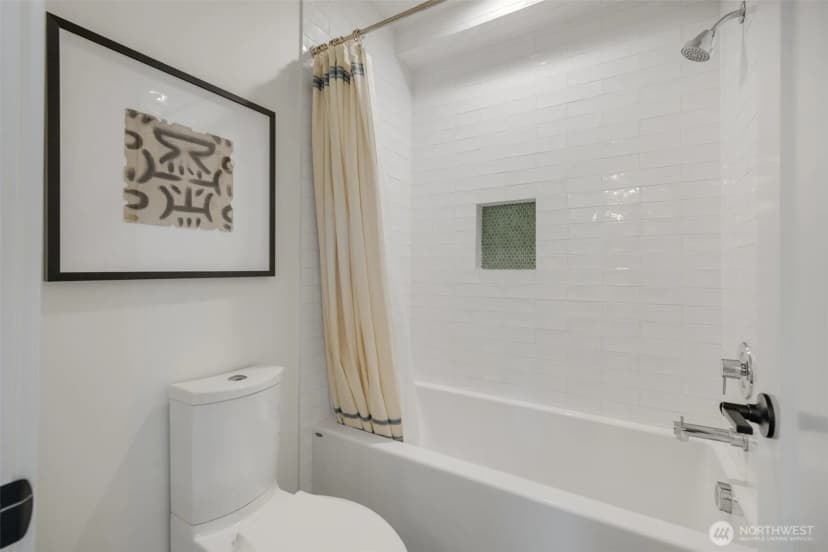 Property photo for 8530 13th Avenue Nw #b, Seattle photo 19