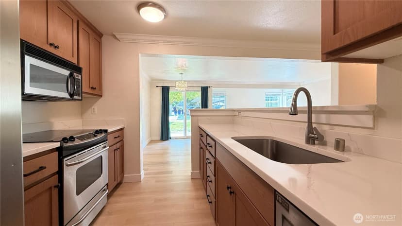 Property photo for 28704 18th Avenue S #v102, Federal Way photo 8