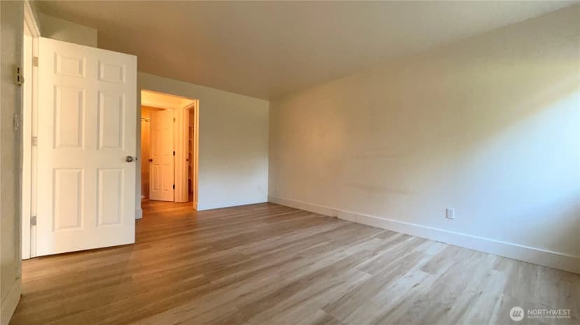 Property photo for 28704 18th Avenue S #v102, Federal Way photo 10