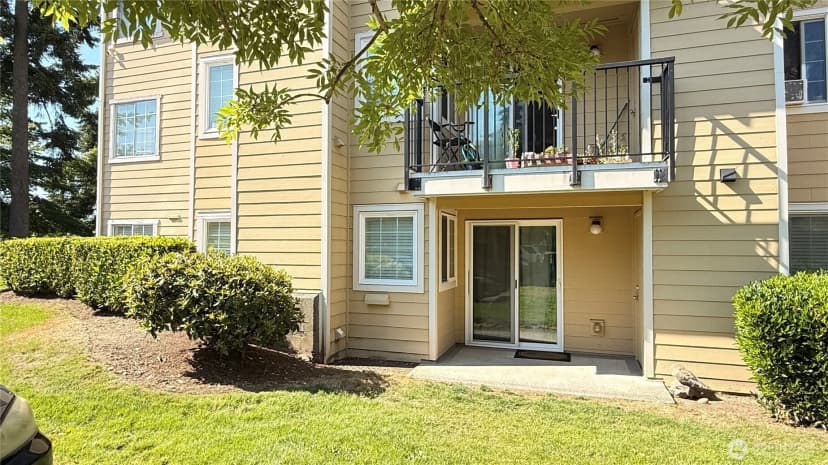 Property photo for 28704 18th Avenue S #v102, Federal Way photo 17