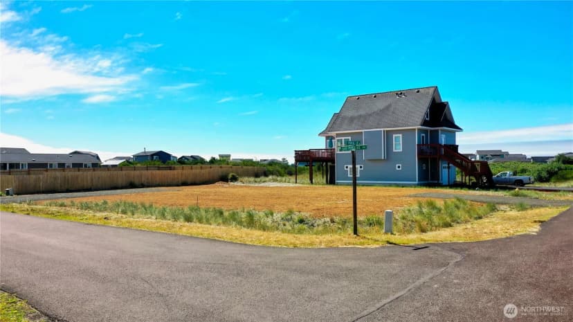 Property photo for 413 S Portal Loop Sw, Ocean Shores photo 2