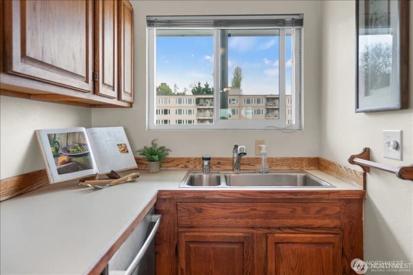 Property photo for 414 Lakeside Avenue S #13, Seattle photo 21