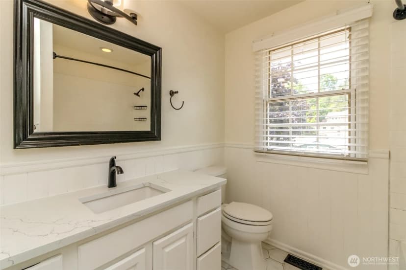 Property photo for 5403 Edgewood Drive E, Edgewood photo 25