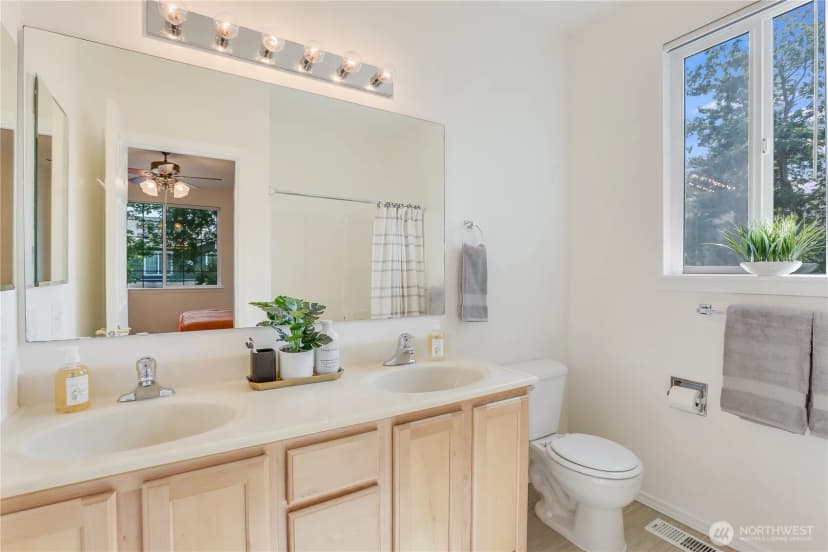 Property photo for 3115 Se 11th Place #1049, Renton photo 19