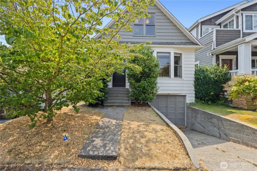 Property photo for 747 N 73rd Street, Seattle photo 4