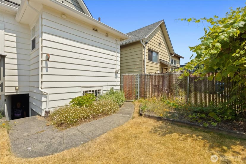 Property photo for 747 N 73rd Street, Seattle photo 29