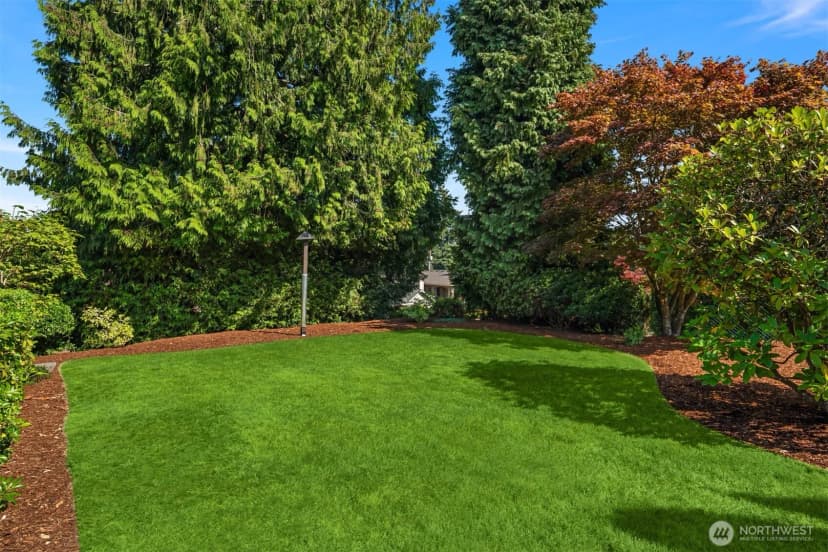 Property photo for 821 4th Street, Kirkland photo 18