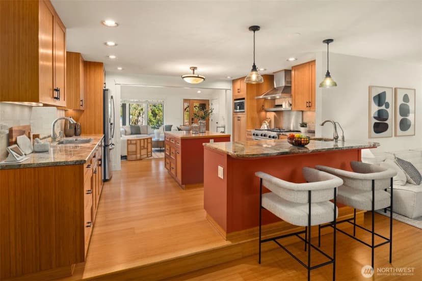 Property photo for 821 4th Street, Kirkland photo 7