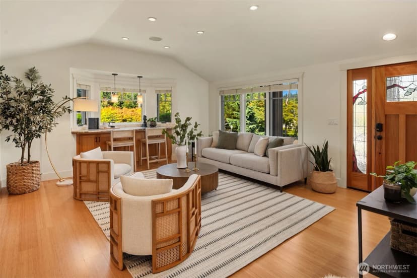 Property photo for 821 4th Street, Kirkland photo 3