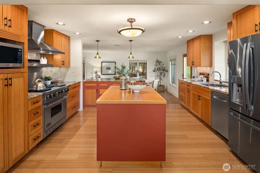 Property photo for 821 4th Street, Kirkland photo 11