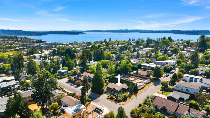 Property photo for 821 4th Street, Kirkland photo 32
