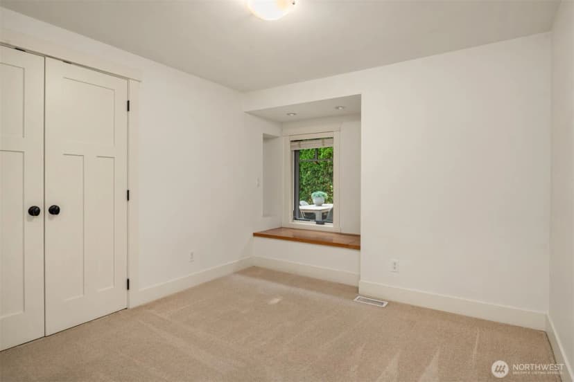 Property photo for 821 4th Street, Kirkland photo 26