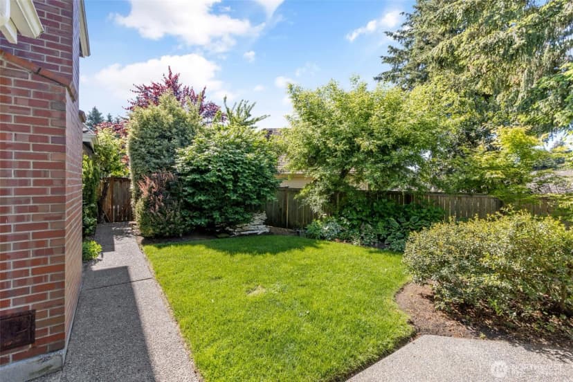 Property photo for 408 Sw 336th Court, Federal Way photo 34