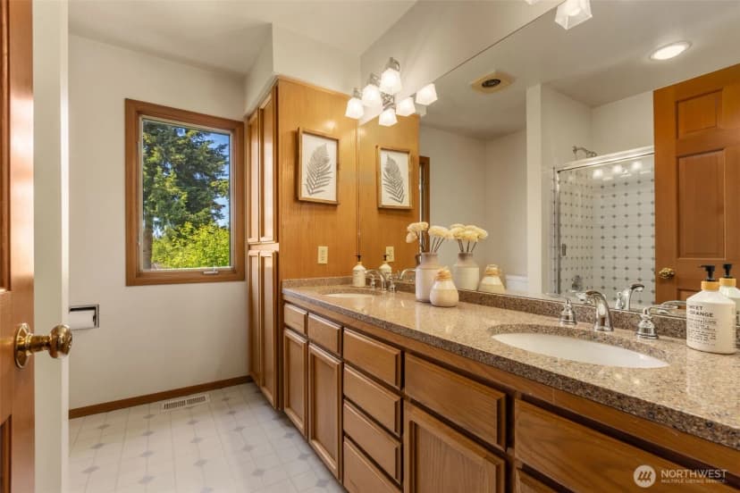 Property photo for 408 Sw 336th Court, Federal Way photo 28