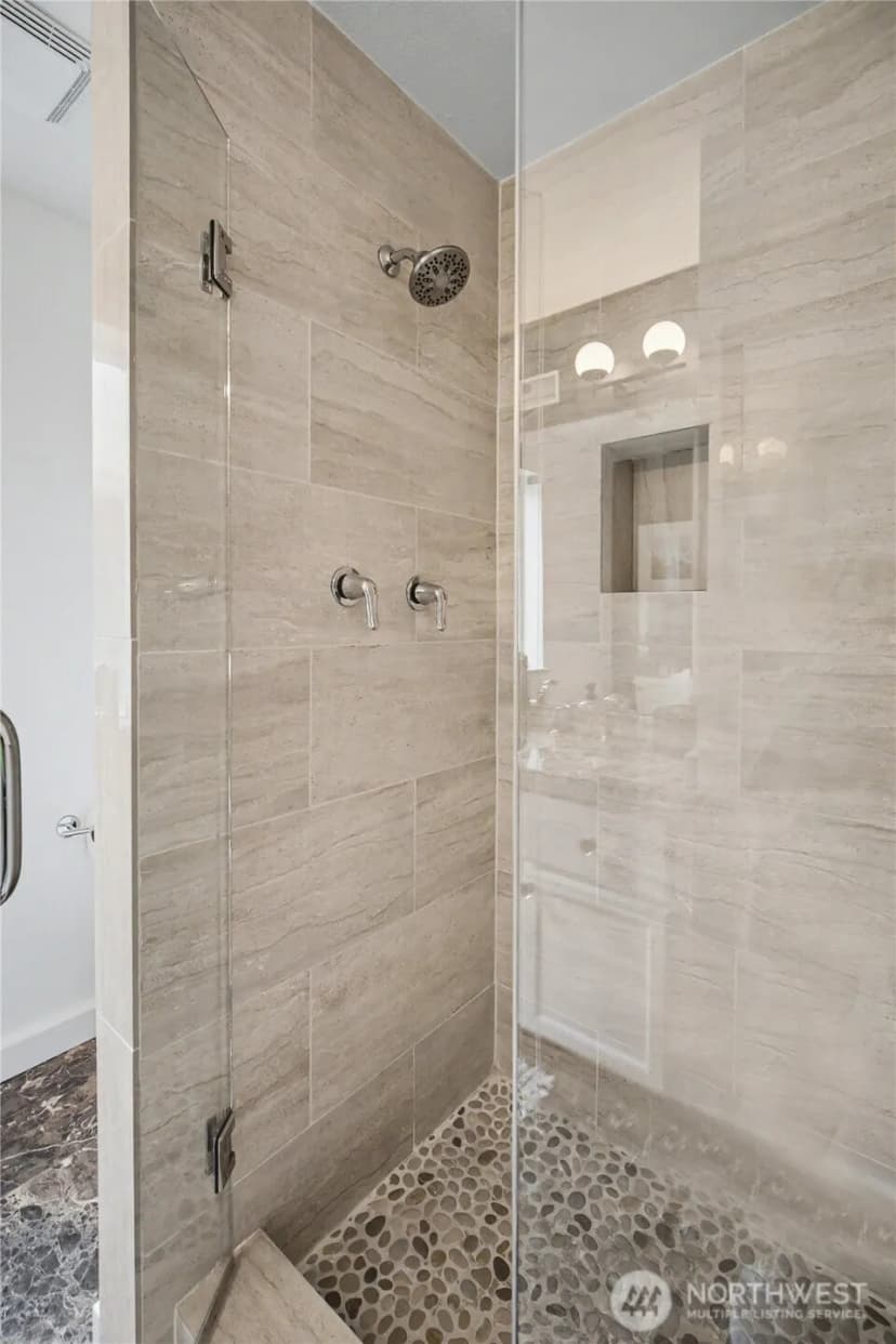 Property photo for 908 Hiawatha Place S #b, Seattle photo 28