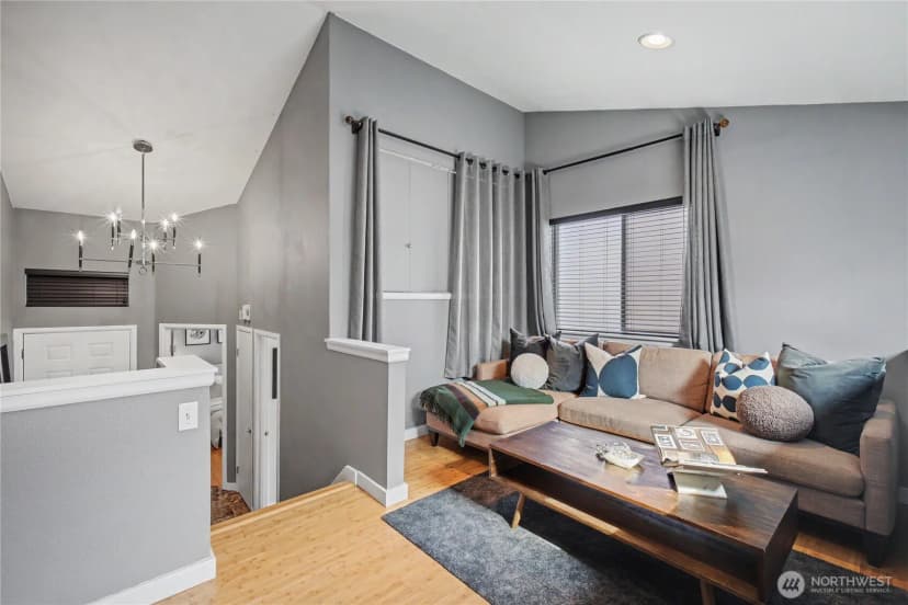 Property photo for 908 Hiawatha Place S #b, Seattle photo 18