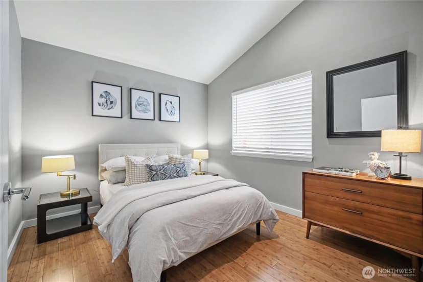 Property photo for 908 Hiawatha Place S #b, Seattle photo 15