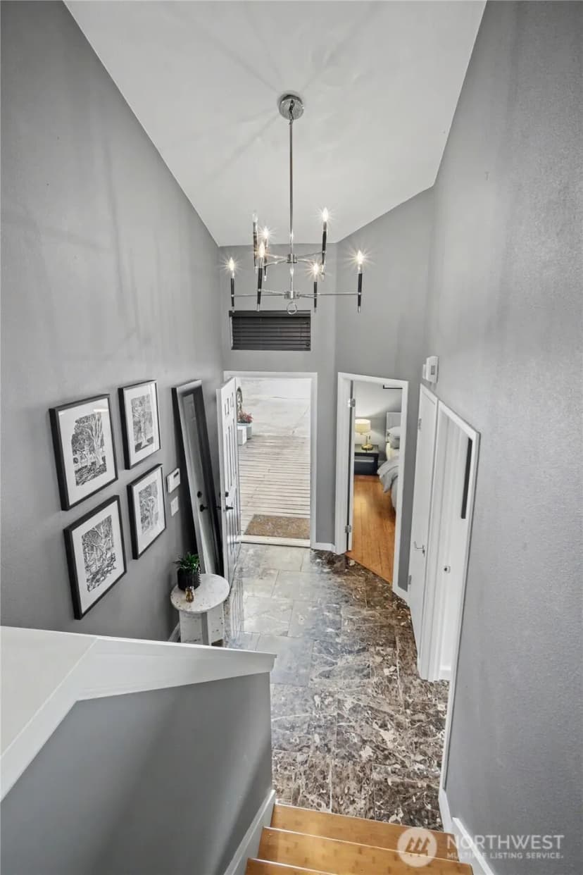 Property photo for 908 Hiawatha Place S #b, Seattle photo 13