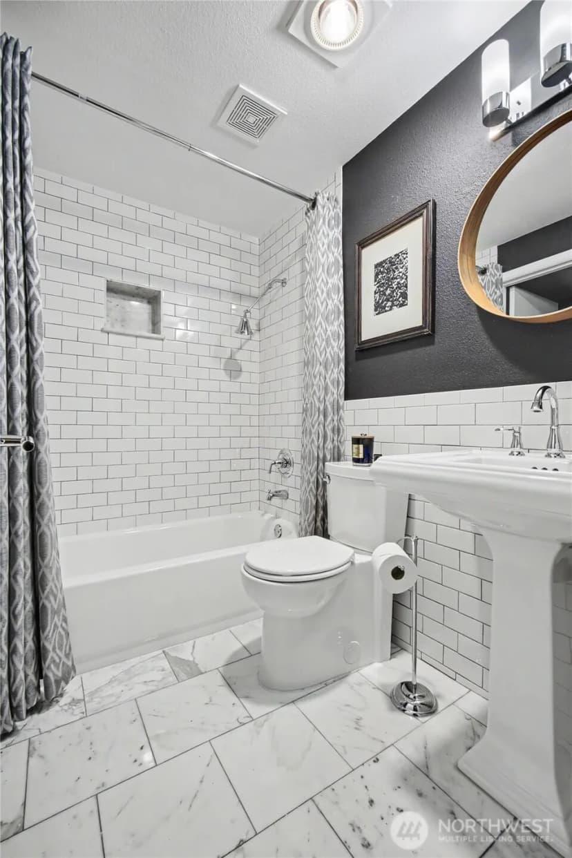 Property photo for 908 Hiawatha Place S #b, Seattle photo 23