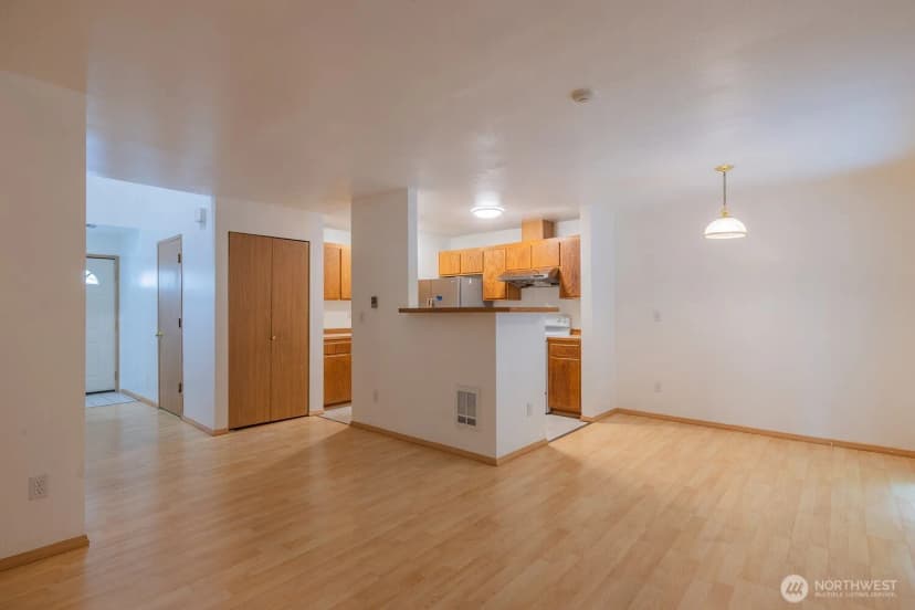 Property photo for 5010 168th Street Sw #e, Lynnwood photo 13