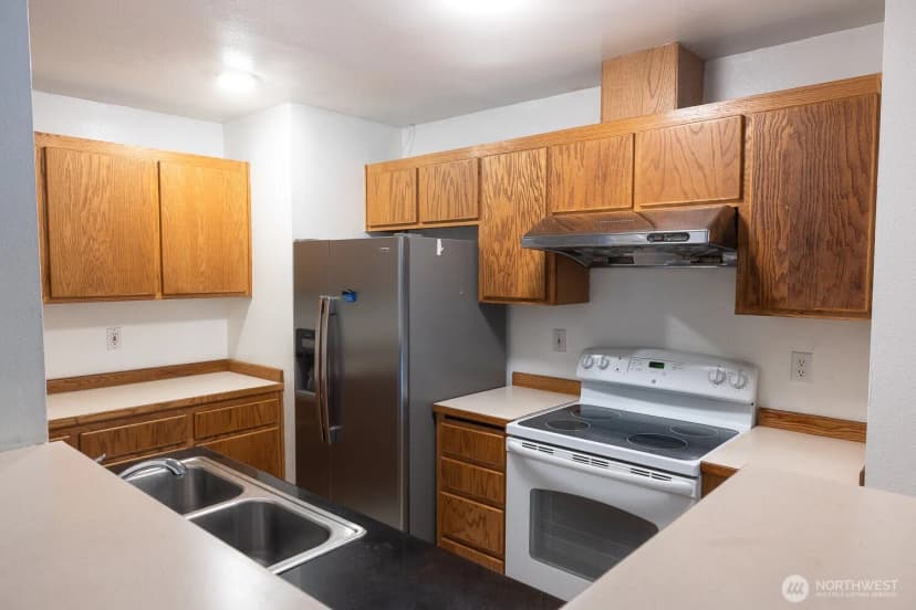 Property photo for 5010 168th Street Sw #e, Lynnwood photo 8