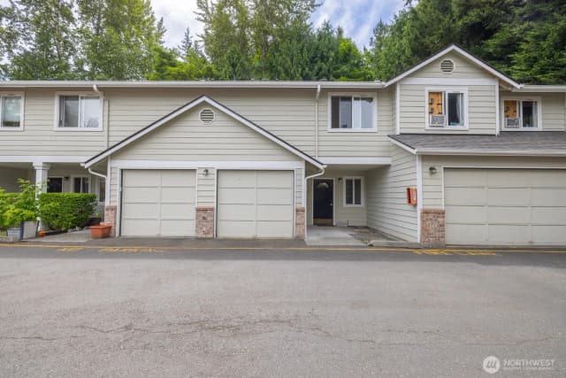 Property photo for 5010 168th Street Sw #e, Lynnwood