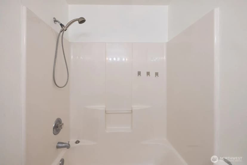 Property photo for 5010 168th Street Sw #e, Lynnwood photo 27